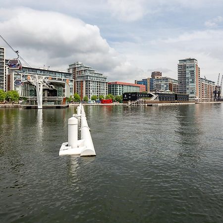 Royal Docks Penthouse Apartment London Ngoại thất bức ảnh
