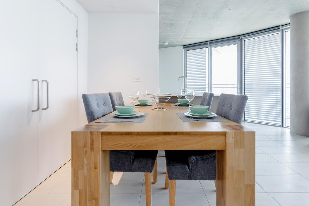 Royal Docks Penthouse Apartment London Ngoại thất bức ảnh
