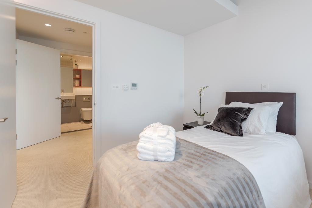 Royal Docks Penthouse Apartment London Ngoại thất bức ảnh