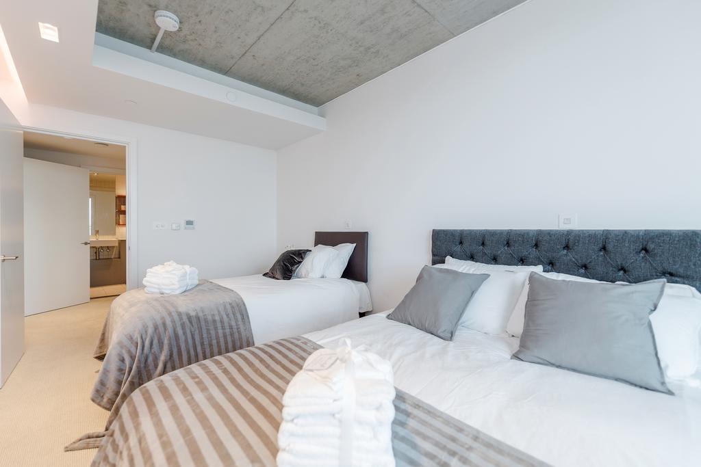 Royal Docks Penthouse Apartment London Ngoại thất bức ảnh