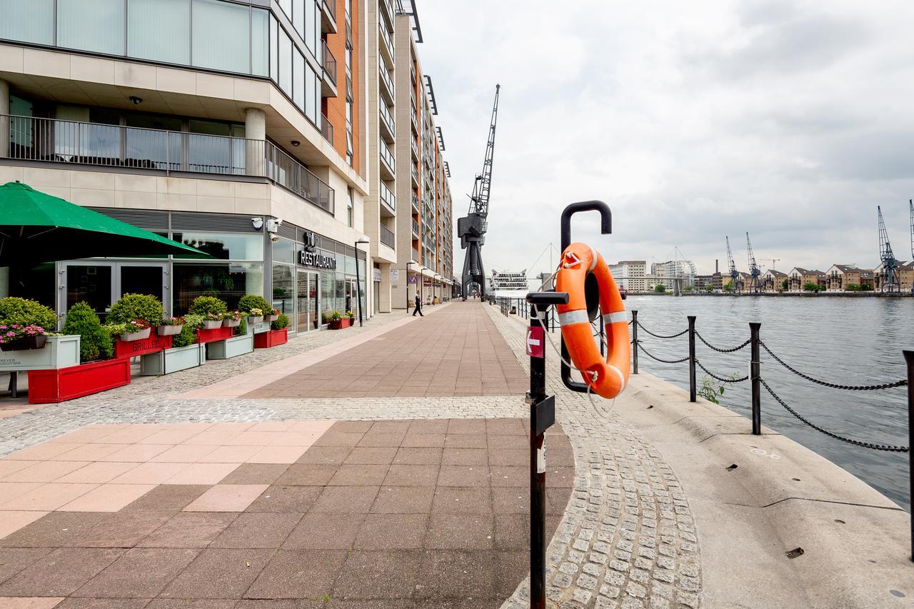 Royal Docks Penthouse Apartment London Ngoại thất bức ảnh
