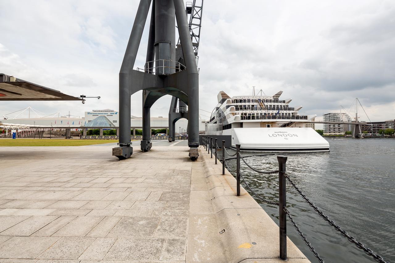Royal Docks Penthouse Apartment London Ngoại thất bức ảnh