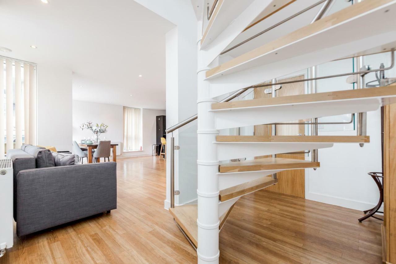 Royal Docks Penthouse Apartment London Ngoại thất bức ảnh
