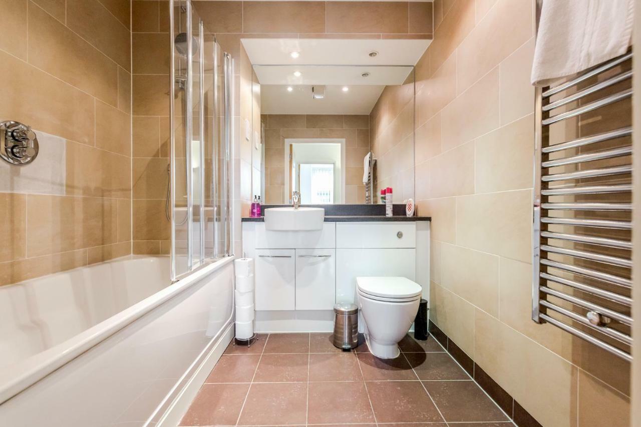 Royal Docks Penthouse Apartment London Ngoại thất bức ảnh
